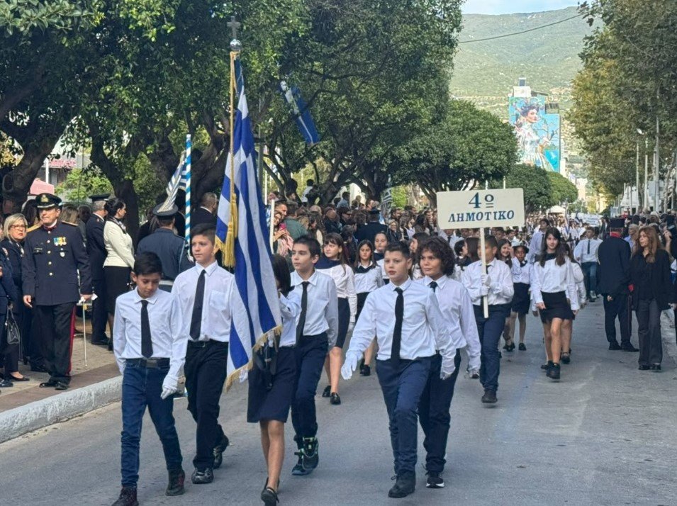 28η Οκτωβρίου: Με λαμπρότητα η παρέλαση στην Καλαμάτα για το Έπος του 1940 (video) 06 1