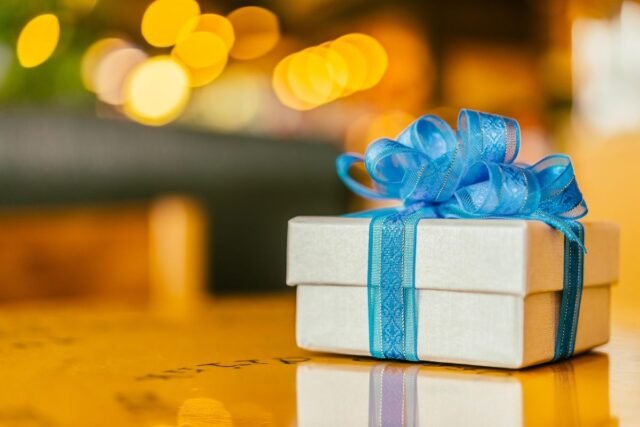 gift 2 640x427