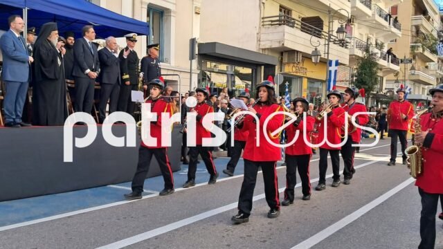 Πύργος: Δείτε την παρέλαση της 28ης Οκτωβρίου (βίντεο) parelash pyrgou 640x360